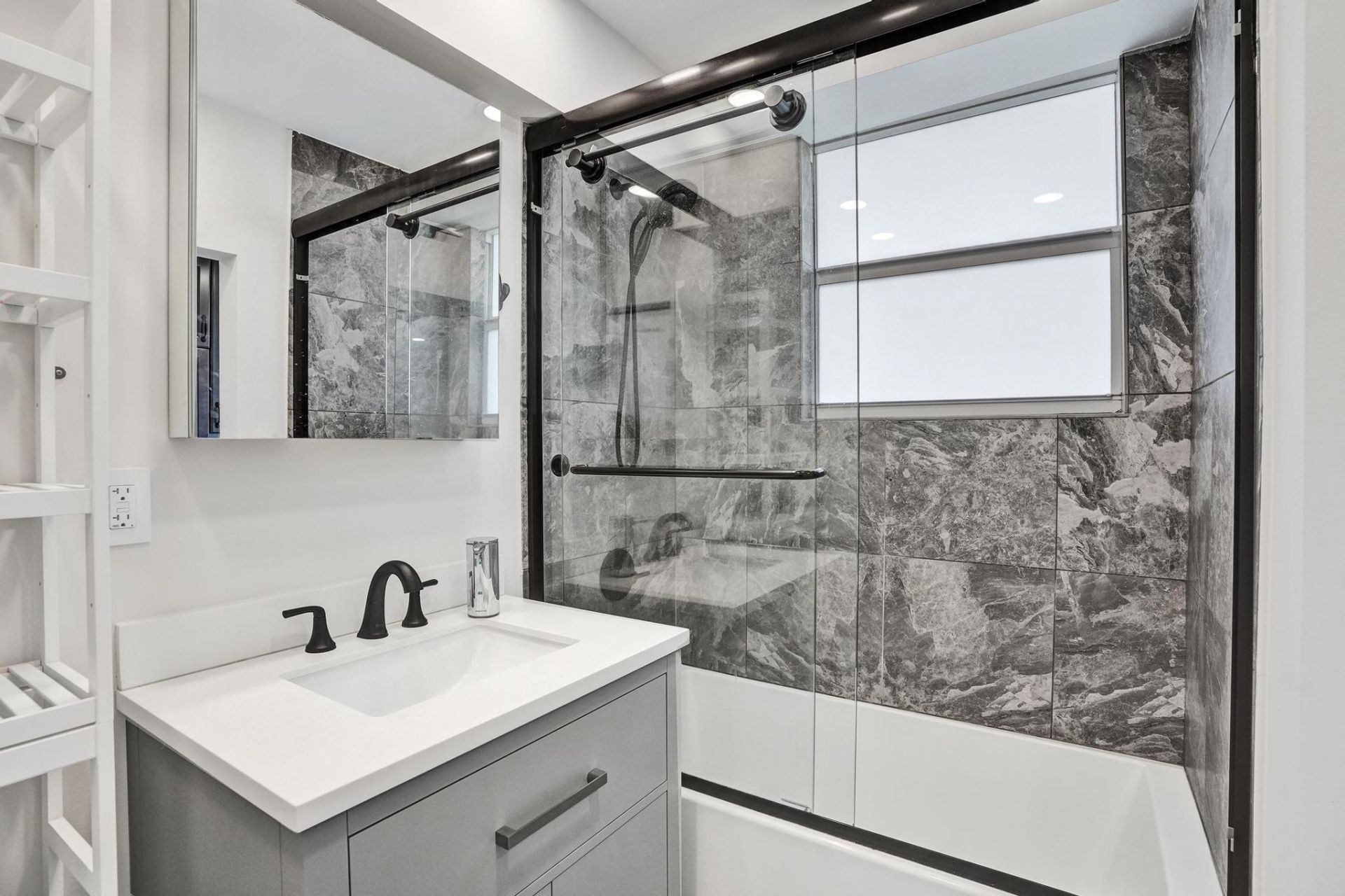1900 S Ocean Drive, Unit 710, Fort Lauderdale, FL 33316 Photo