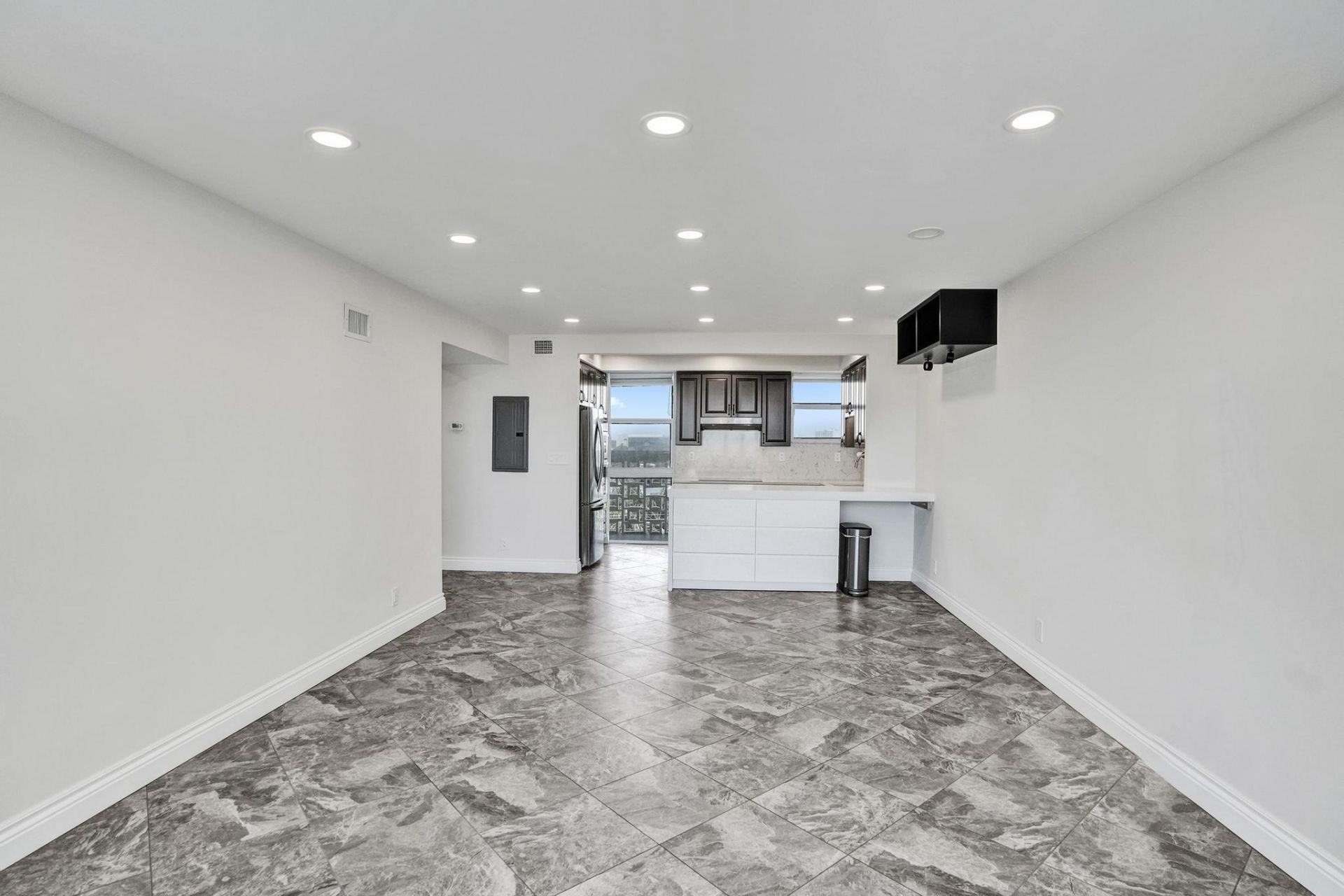 1900 S Ocean Drive, Unit 710, Fort Lauderdale, FL 33316 Photo