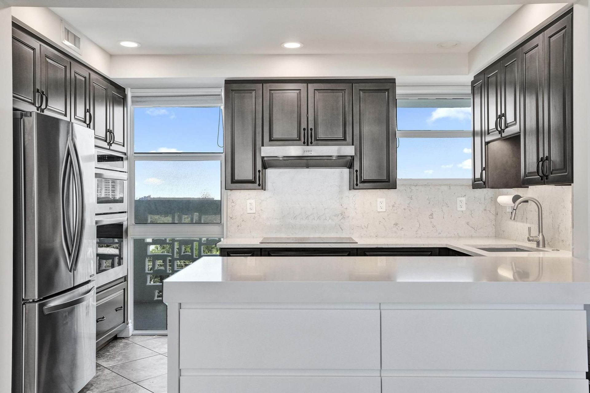 1900 S Ocean Drive, Unit 710, Fort Lauderdale, FL 33316 Photo