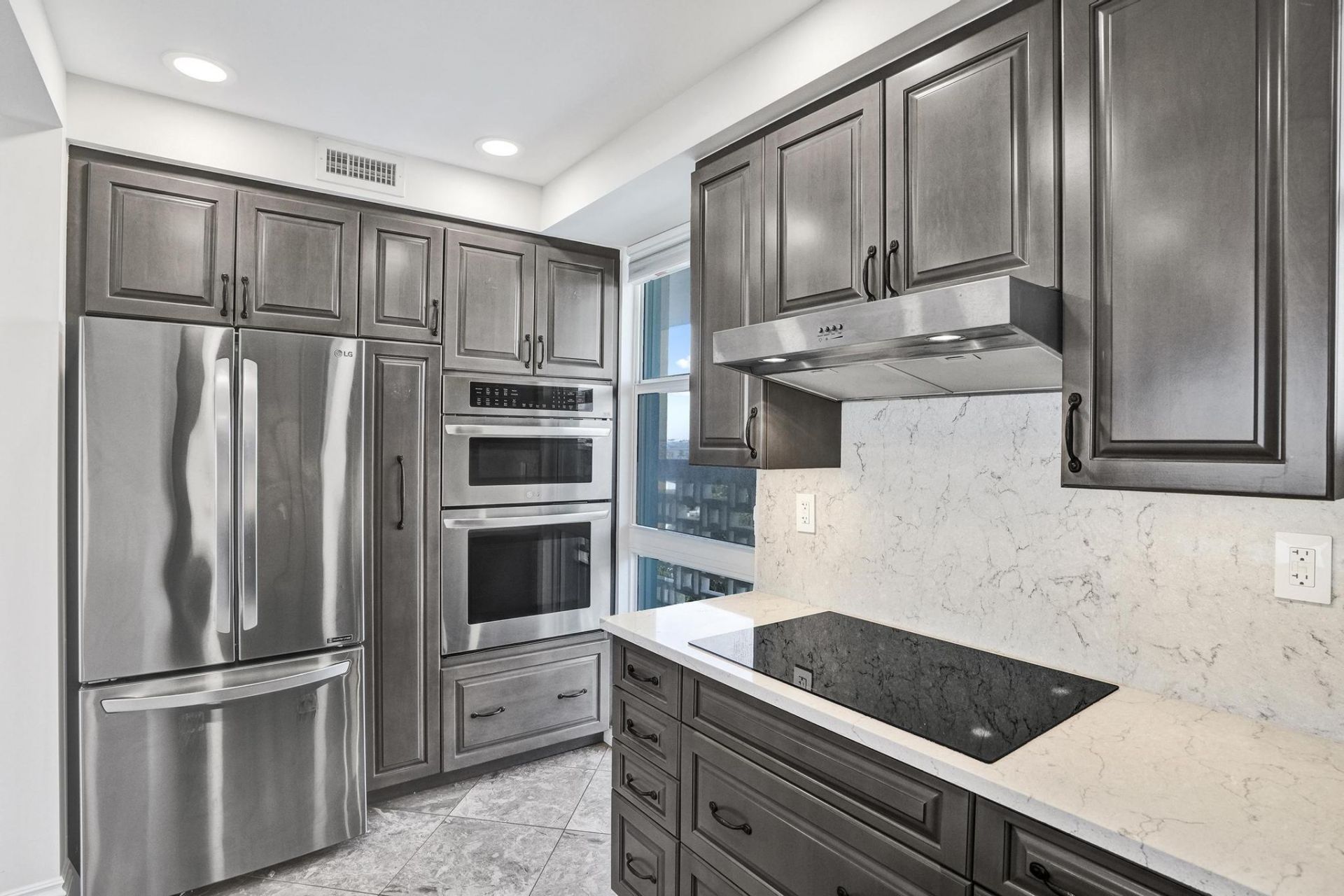 1900 S Ocean Drive, Unit 710, Fort Lauderdale, FL 33316 Photo