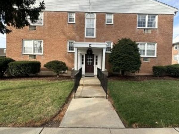 565 Grove St F-2, Clifton, NJ 07013