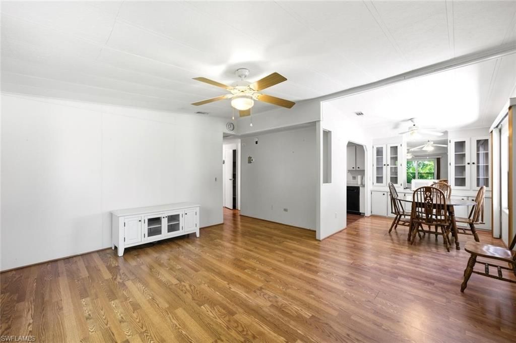 621 Charlemagne Blvd, Naples, FL 34112 Photo