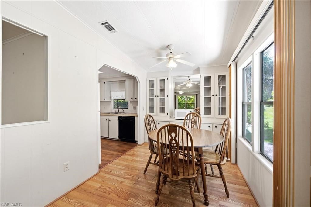 621 Charlemagne Blvd, Naples, FL 34112 Photo