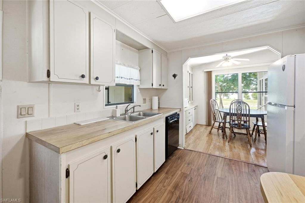621 Charlemagne Blvd, Naples, FL 34112 Photo