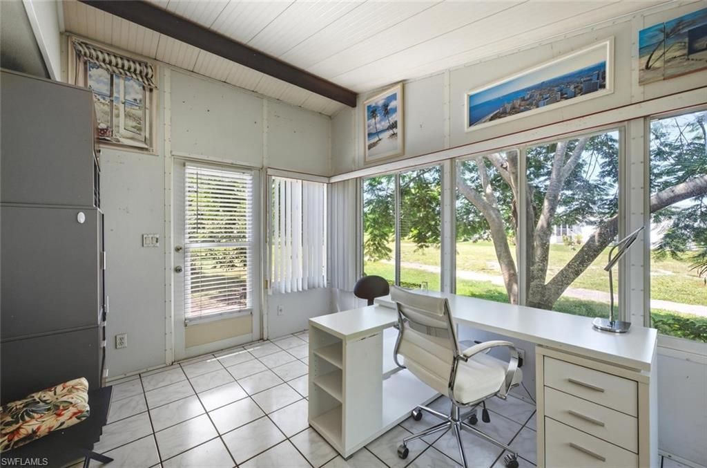 621 Charlemagne Blvd, Naples, FL 34112 Photo