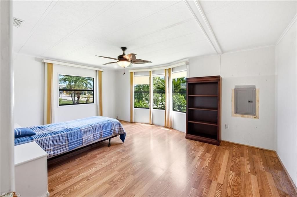 621 Charlemagne Blvd, Naples, FL 34112 Photo