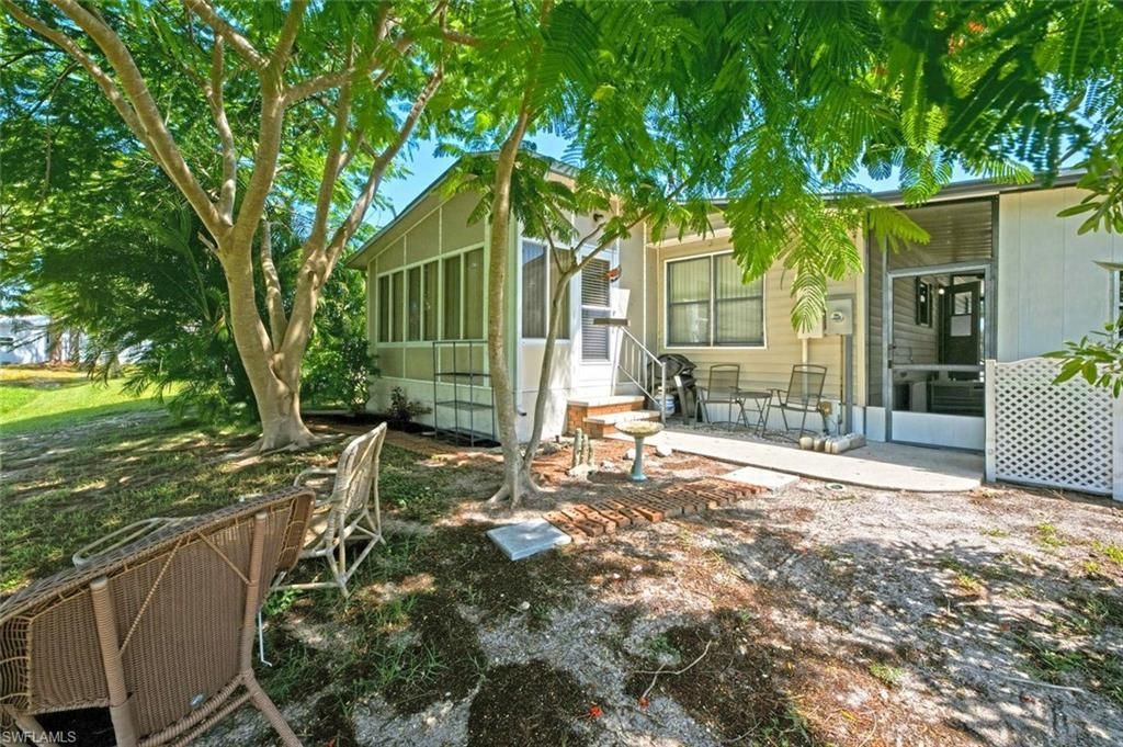621 Charlemagne Blvd, Naples, FL 34112 Photo