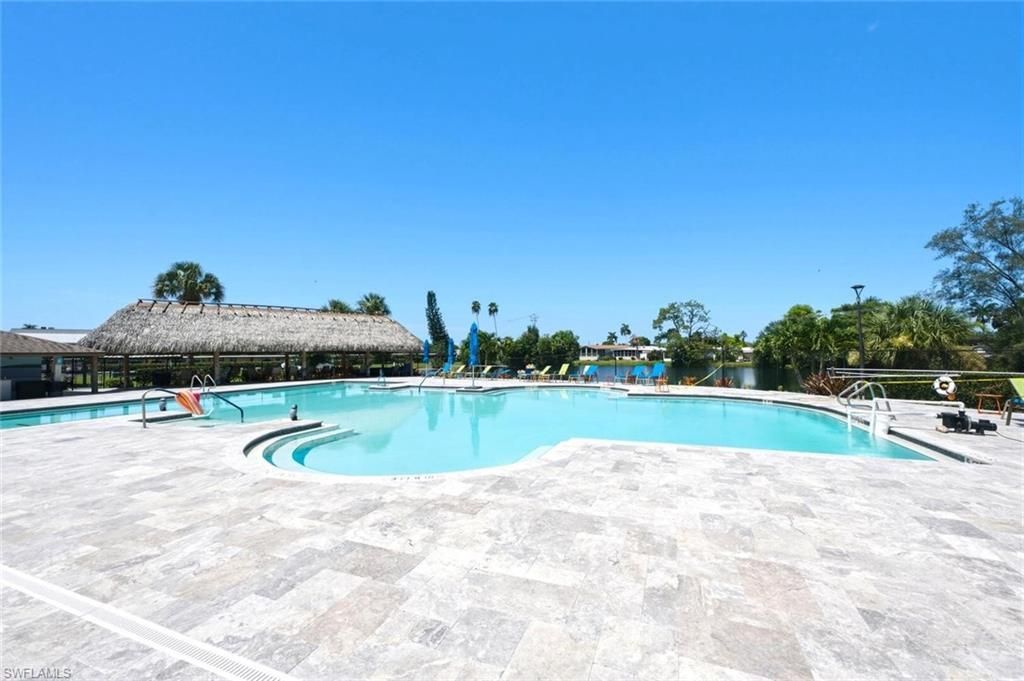 621 Charlemagne Blvd, Naples, FL 34112 Photo