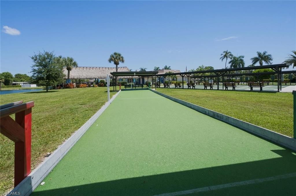 621 Charlemagne Blvd, Naples, FL 34112 Photo