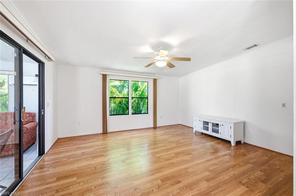 621 Charlemagne Blvd, Naples, FL 34112 Photo