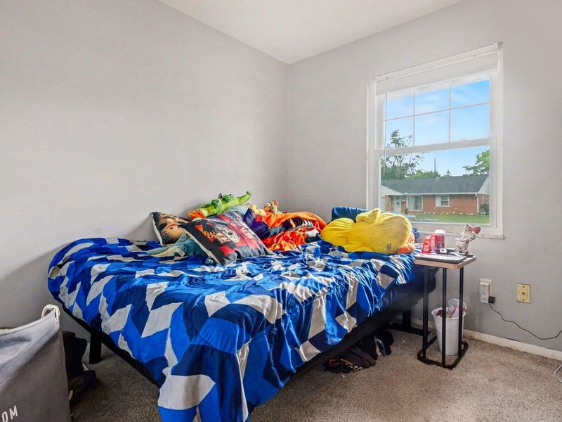 4715 Arnold Avenue , Columbus, OH 43228 Photo 13