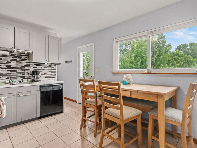 4715 Arnold Avenue , Columbus, OH 43228 Photo 6