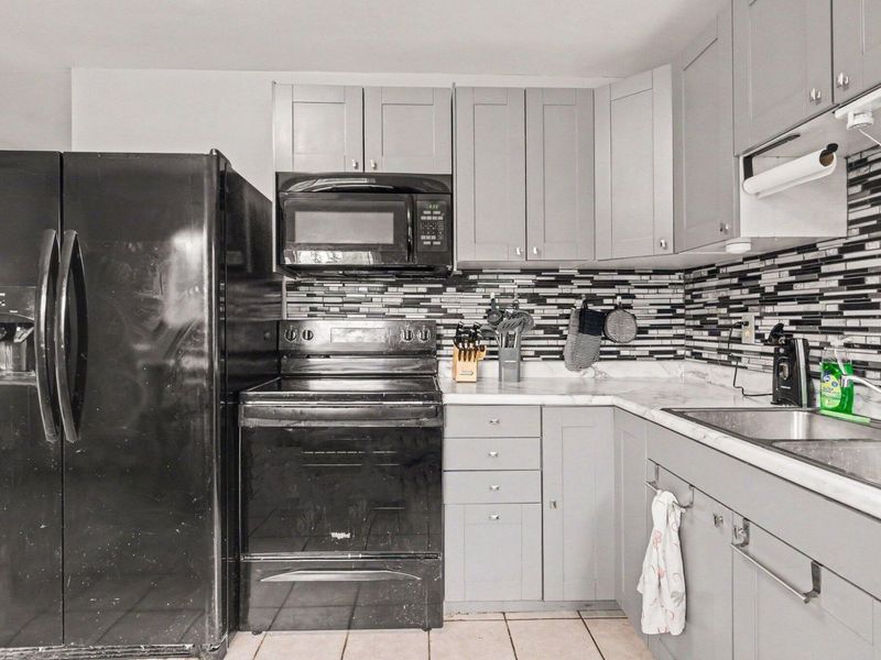 4715 Arnold Avenue , Columbus, OH 43228 Photo 7