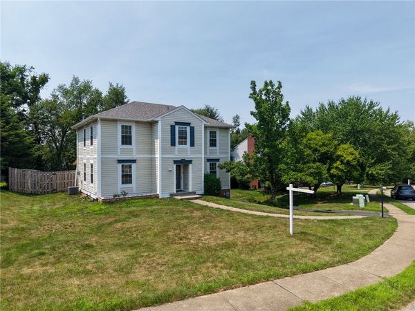 102 Bayberry Ln , Cranberry Twp, PA 16066