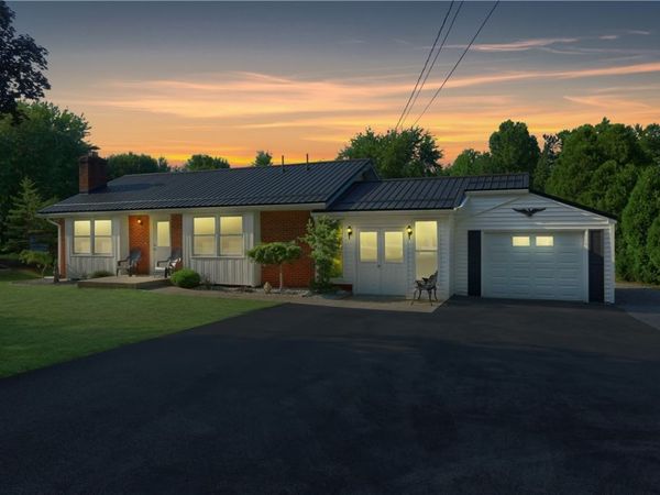 4129 Mitchell Rd , New Castle, PA 16105
