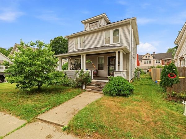 39 Claremont Ave, Holyoke, MA 01040