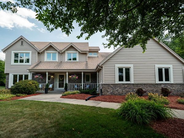 17445 St James Rd, Brookfield, WI 53045
