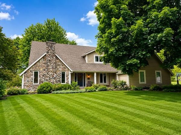 2465 Collins Ct, Brookfield, WI 53045