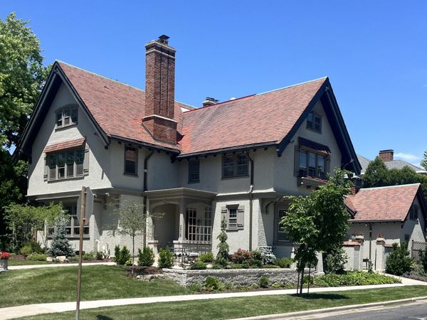 2928 E Kenwood Blvd, Milwaukee, WI 53211