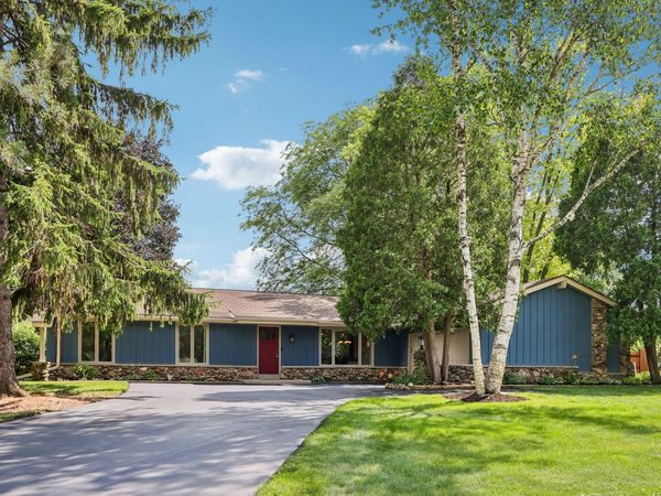 17675 Wexford Ct, Brookfield, WI 53045