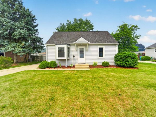 1406 Vine St, Union Grove, WI 53182