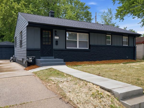 8233 W Lancaster Ave, Milwaukee, WI 53218