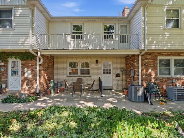 5069 W Colonial Ct, Greenfield, WI 53220