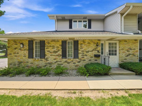 3018 86th St, Unit 204, Kenosha, WI 53142