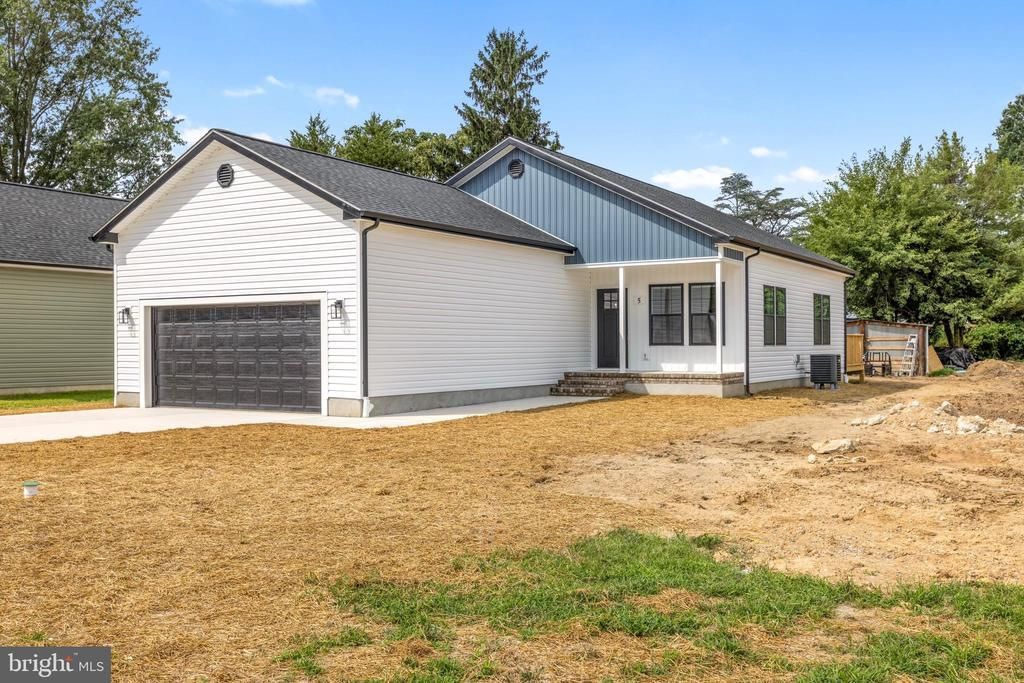5 SUNRISE AVE , RIDGELY, MD 21660