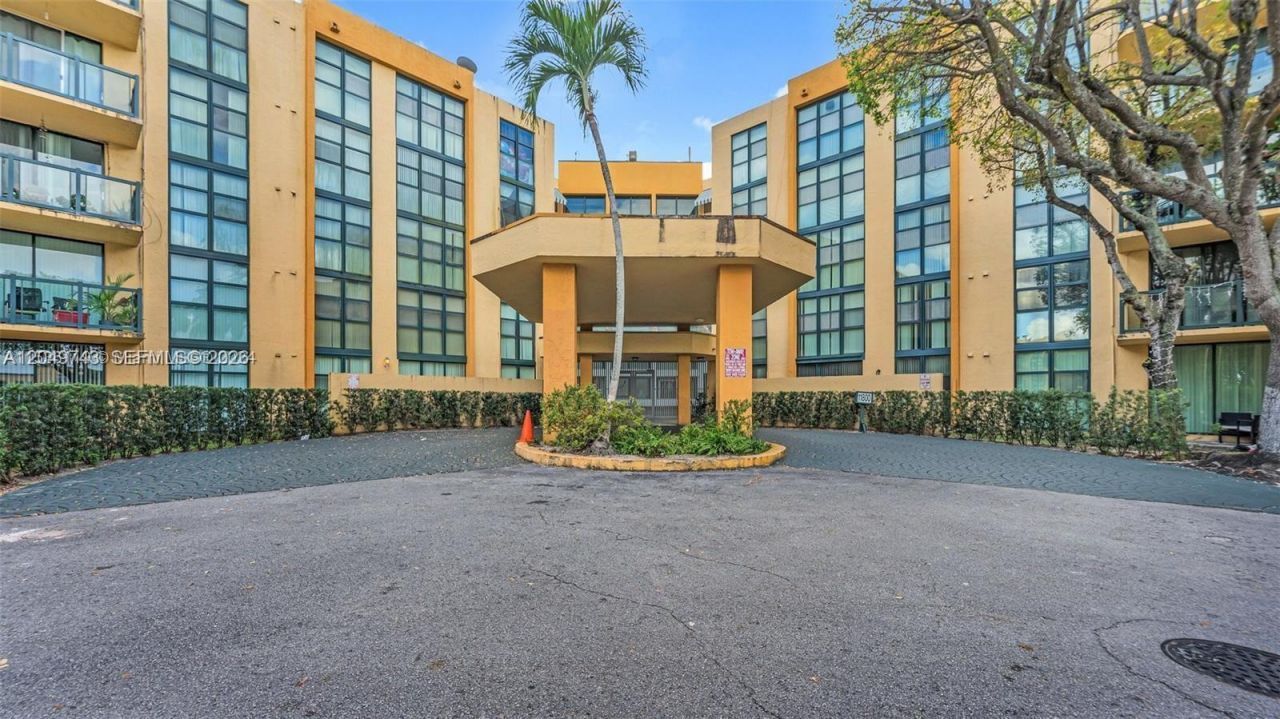 11800 SW 18th St , Unit 512-4, Miami, FL 33175 Photo