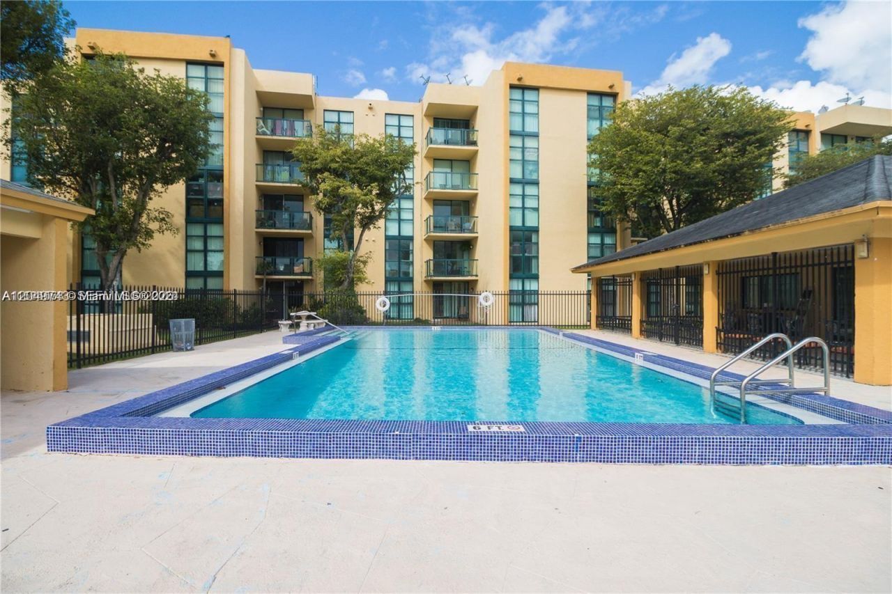 11800 SW 18th St , Unit 512-4, Miami, FL 33175 Photo
