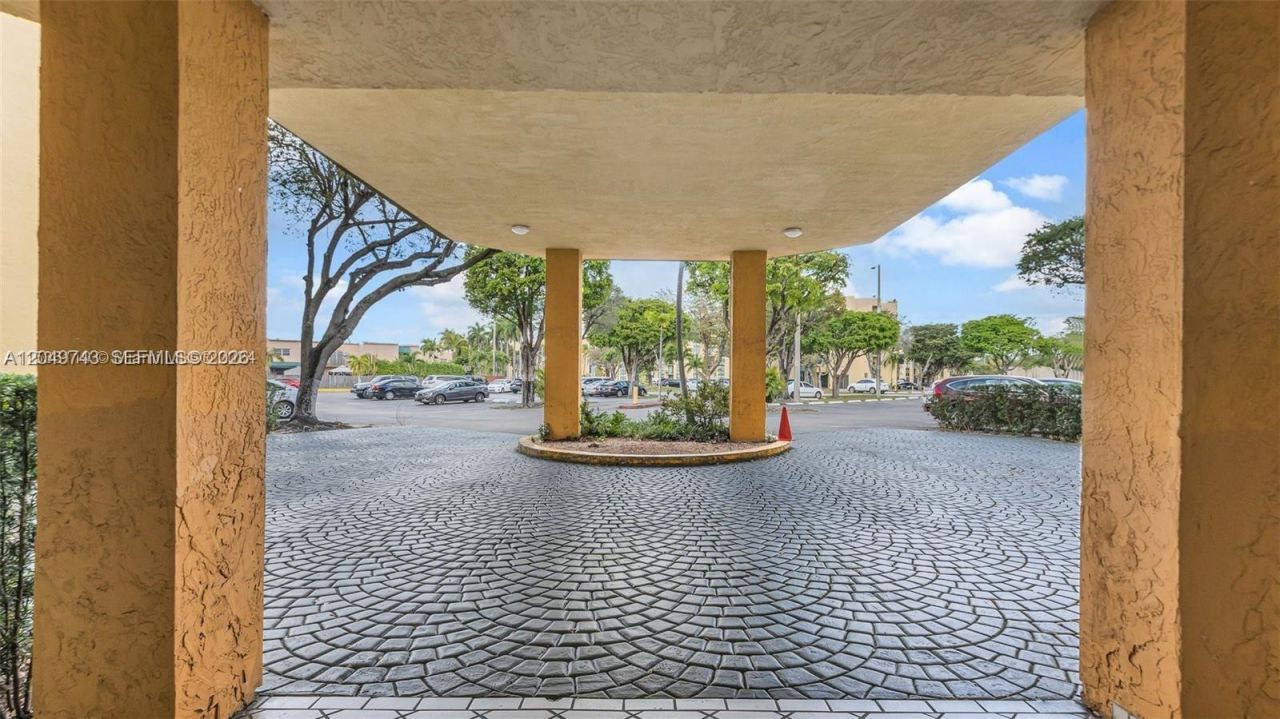 11800 SW 18th St , Unit 512-4, Miami, FL 33175 Photo