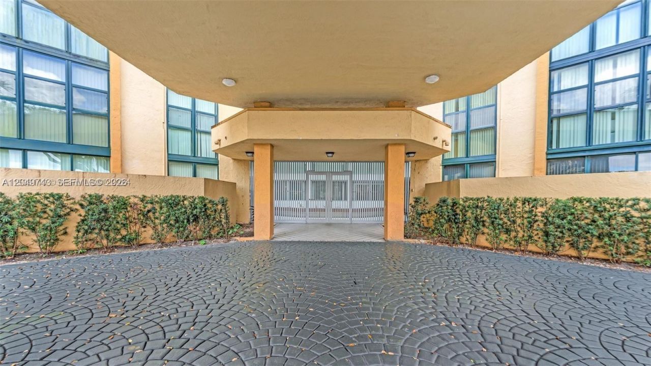 11800 SW 18th St , Unit 512-4, Miami, FL 33175 Photo