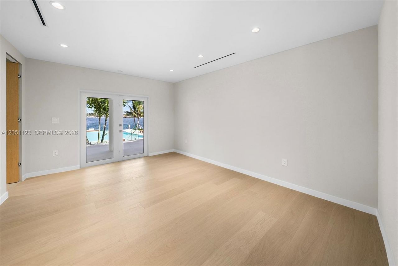 900 N Northlake Dr, Hollywood, FL 33019 Photo