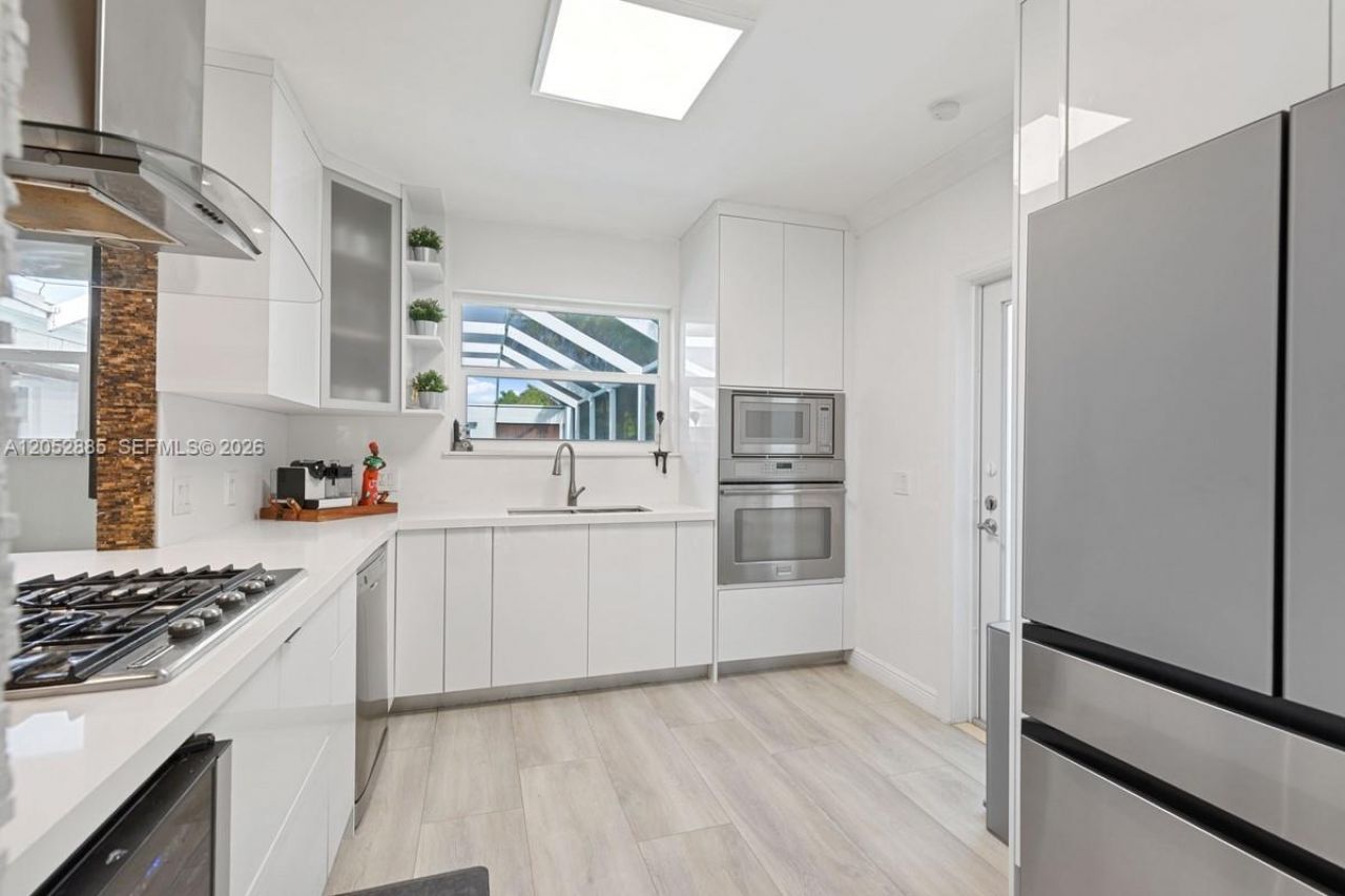 7505 Mutiny Ave, North Bay Village, FL 33141 Photo