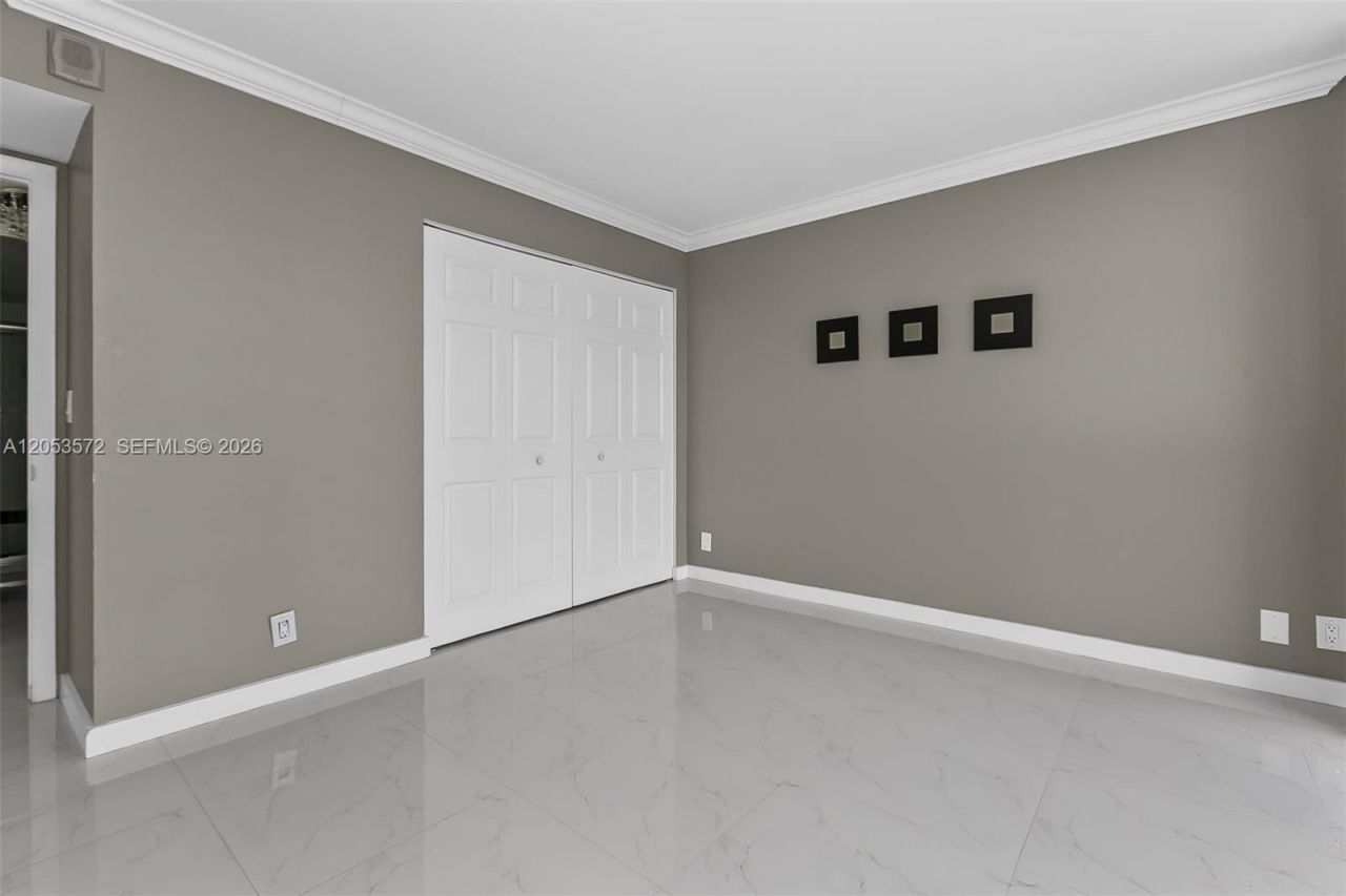 200 Leslie Dr , Unit 930, Hallandale Beach, FL 33009 Photo