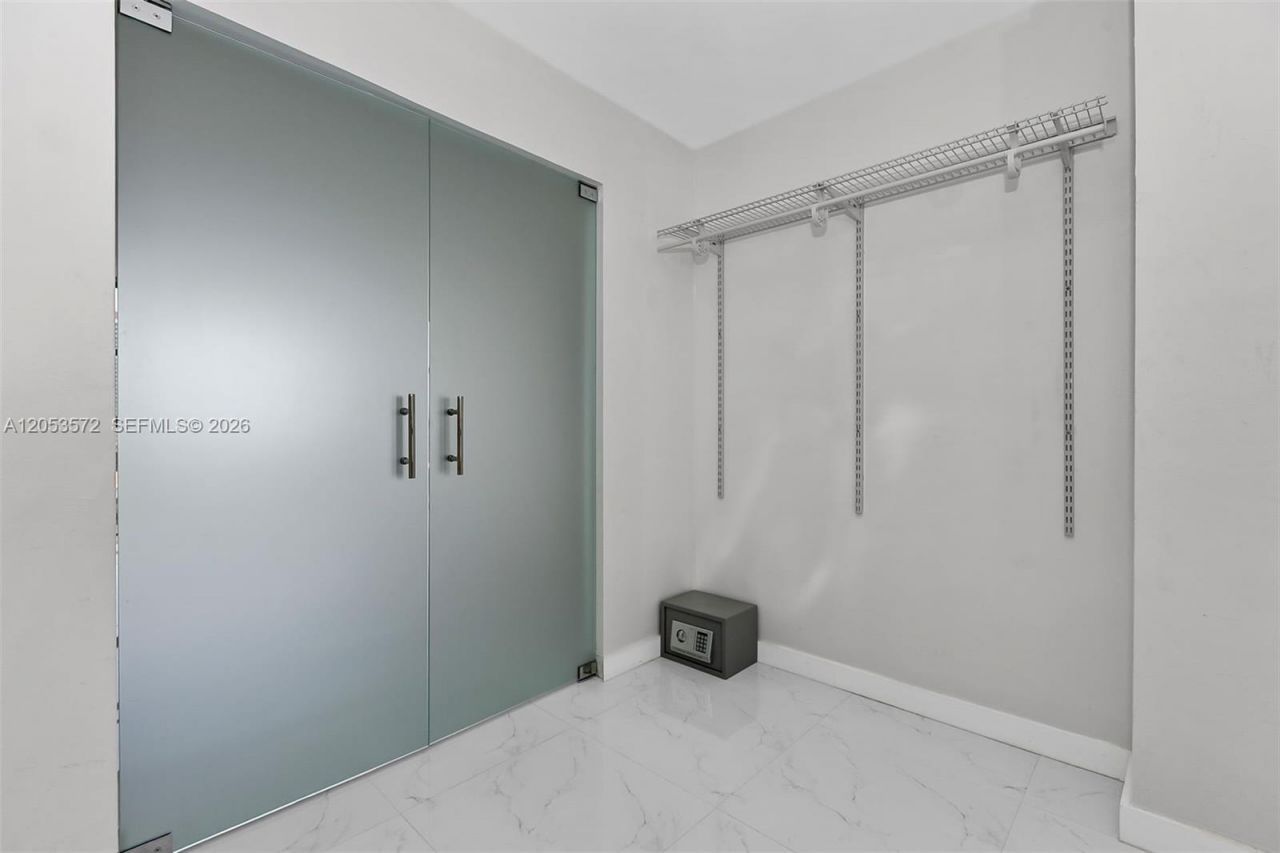 200 Leslie Dr , Unit 930, Hallandale Beach, FL 33009 Photo