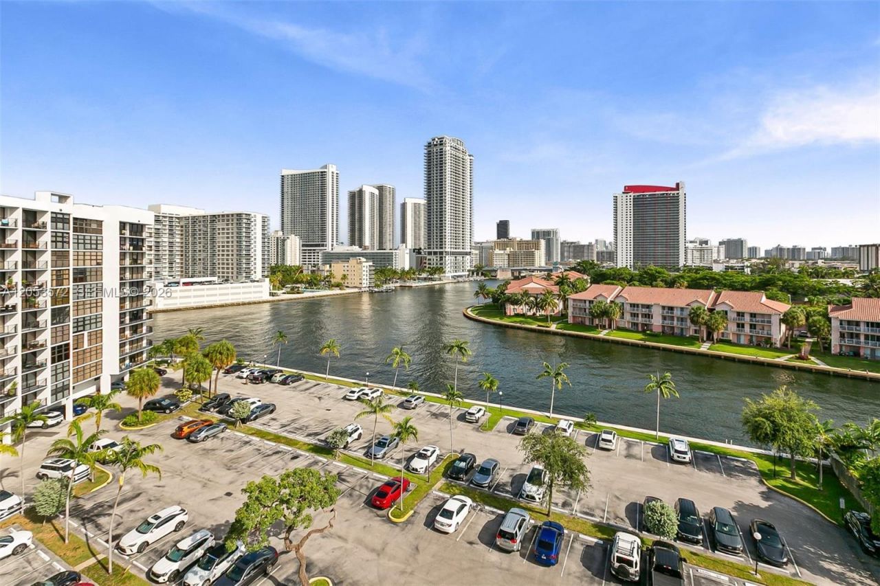 200 Leslie Dr , Unit 930, Hallandale Beach, FL 33009 Photo