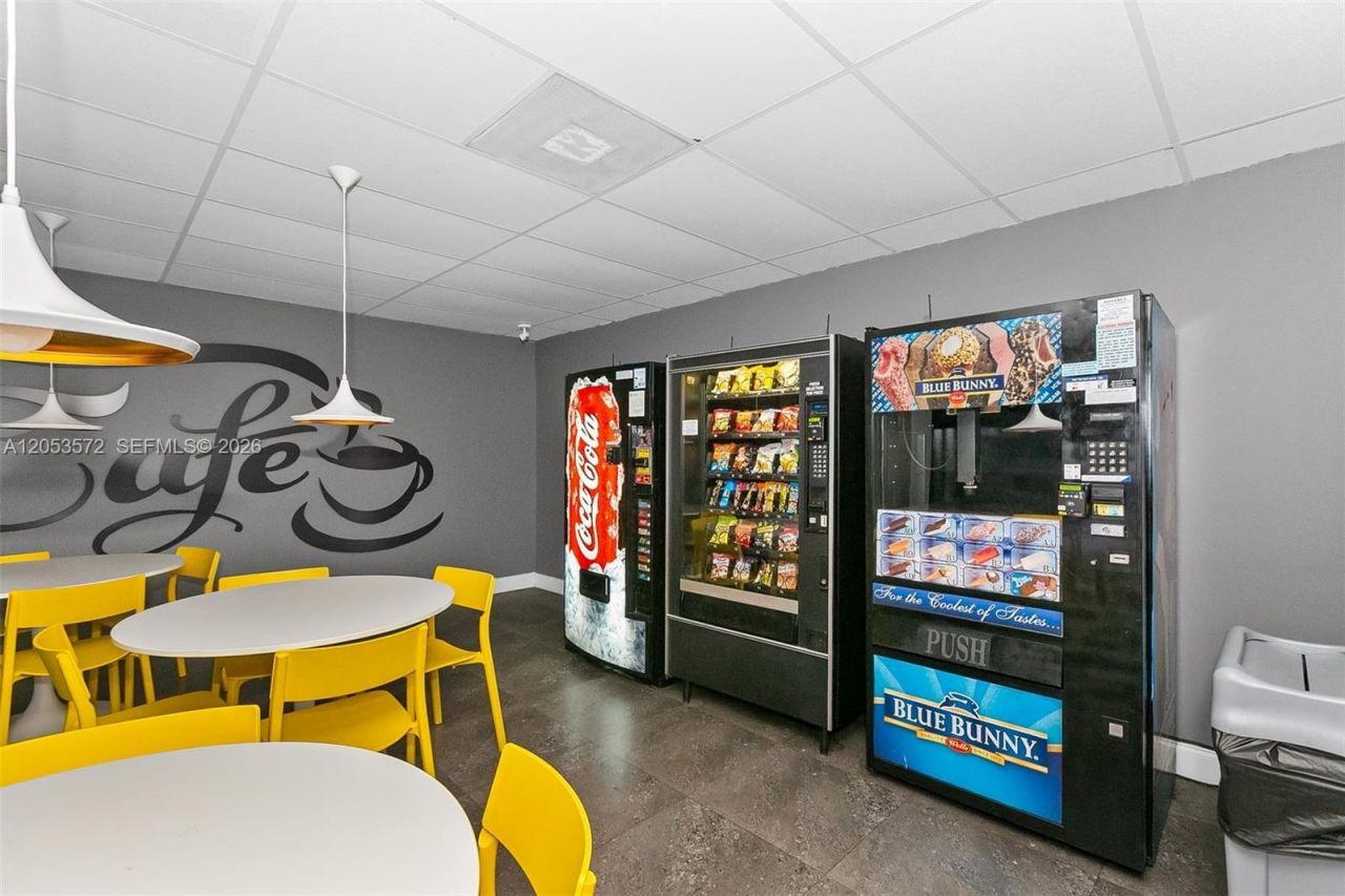 200 Leslie Dr , Unit 930, Hallandale Beach, FL 33009 Photo