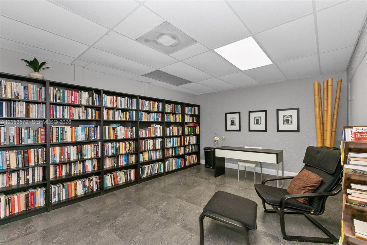 200 Leslie Dr , Unit 930, Hallandale Beach, FL 33009 Photo