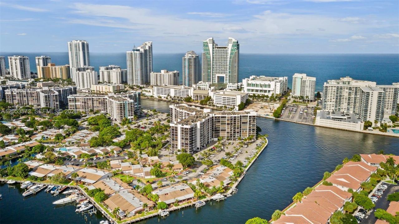 200 Leslie Dr , Unit 930, Hallandale Beach, FL 33009 Photo