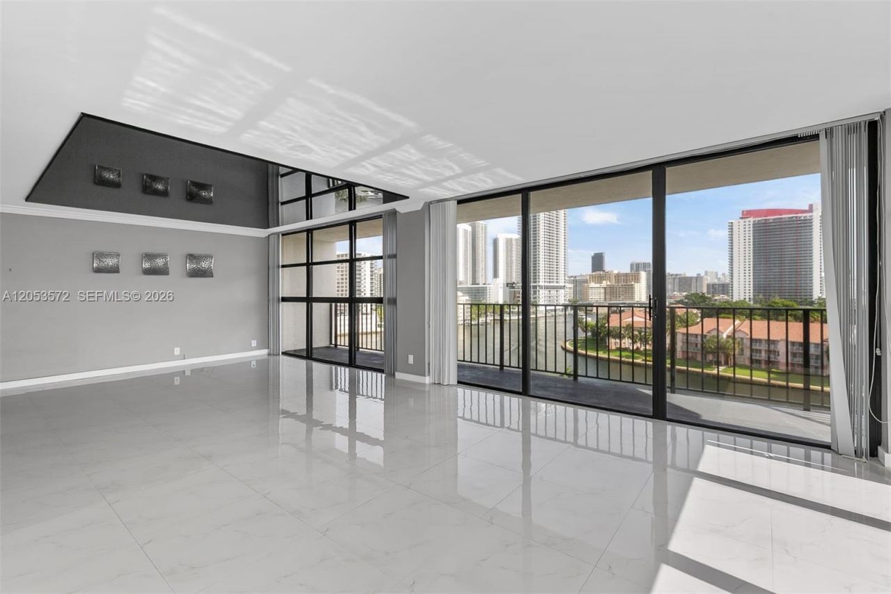 200 Leslie Dr, Unit 930, Hallandale Beach, FL 33009 Photo
