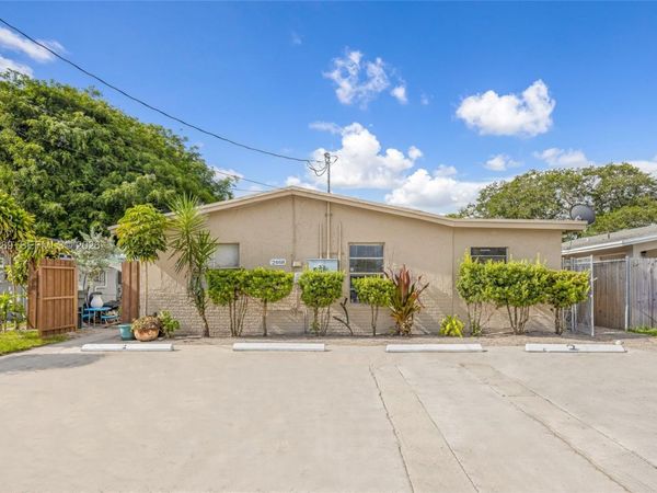 2468 NW 21st St , Unit 2, Fort Lauderdale, FL 33311