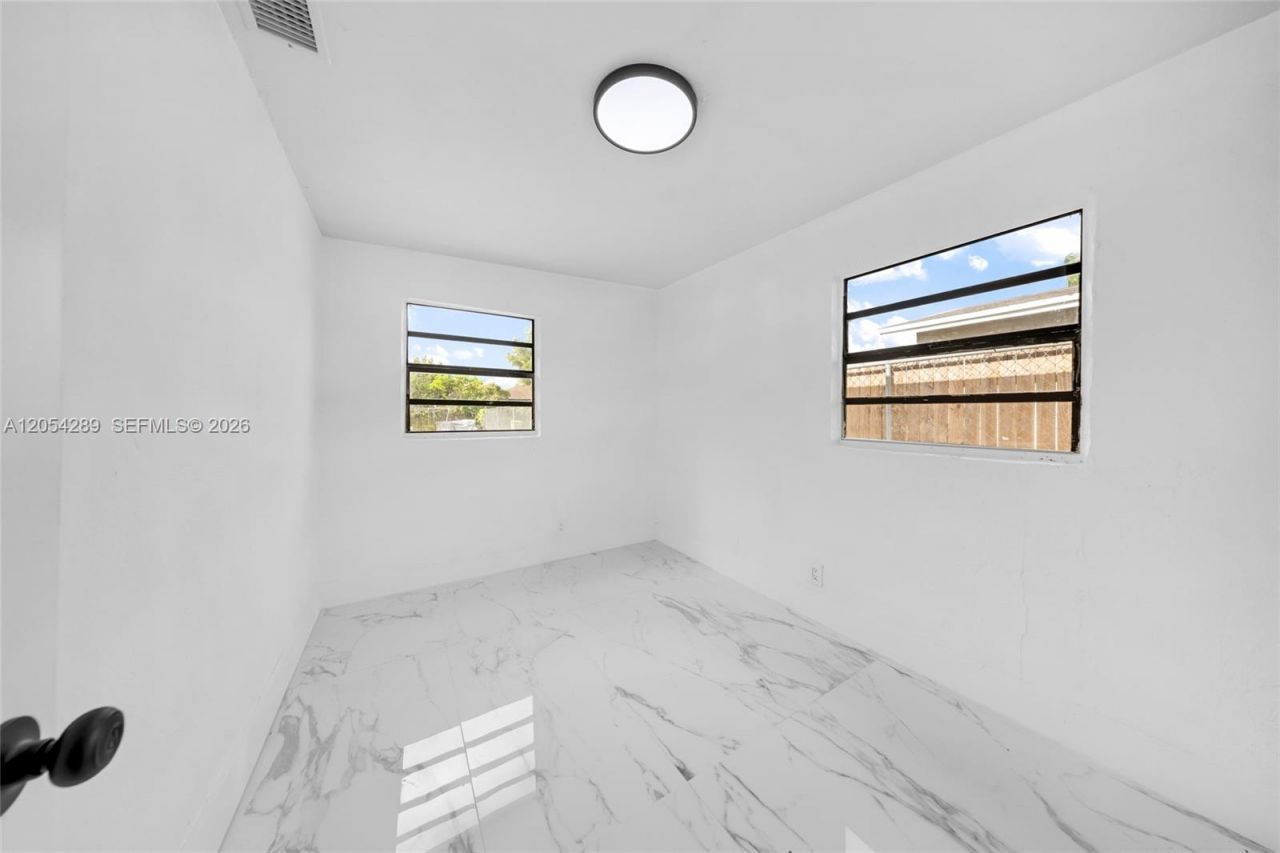 2468 NW 21st St , Unit 2, Fort Lauderdale, FL 33311 Photo