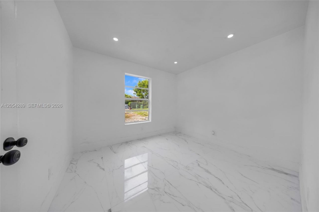 2468 NW 21st St , Unit 2, Fort Lauderdale, FL 33311 Photo