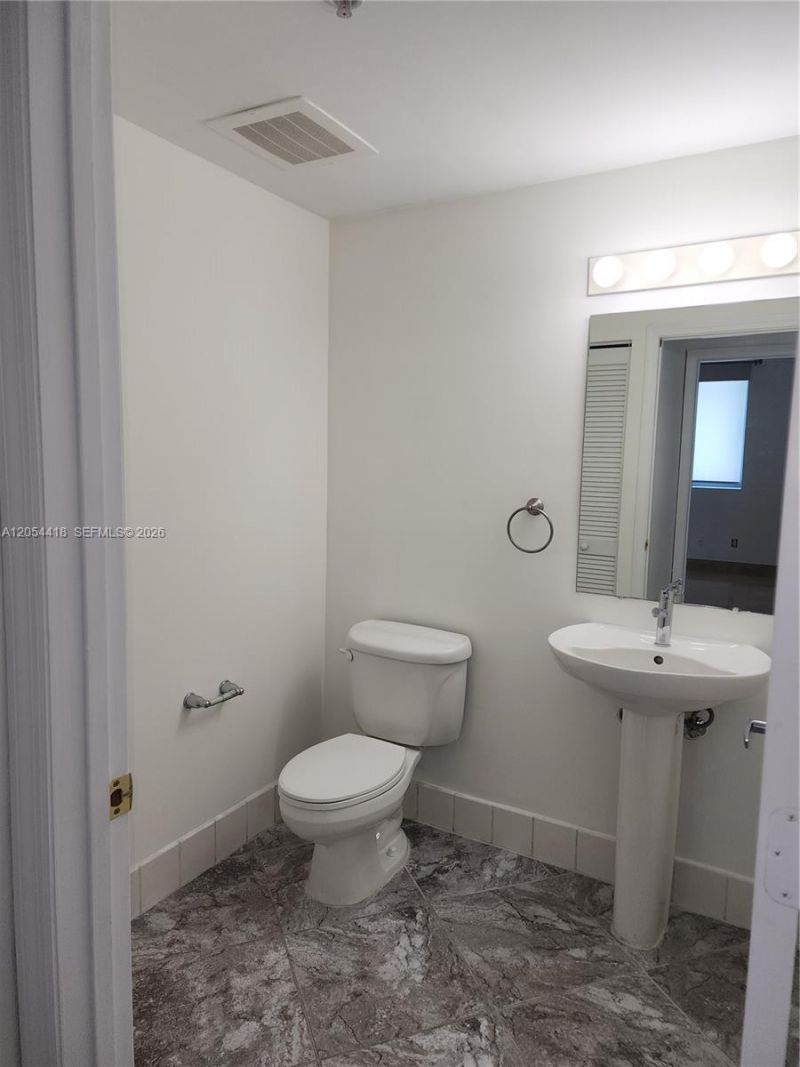 601 NE 36th St, Unit 3210, Miami, FL 33137 Photo