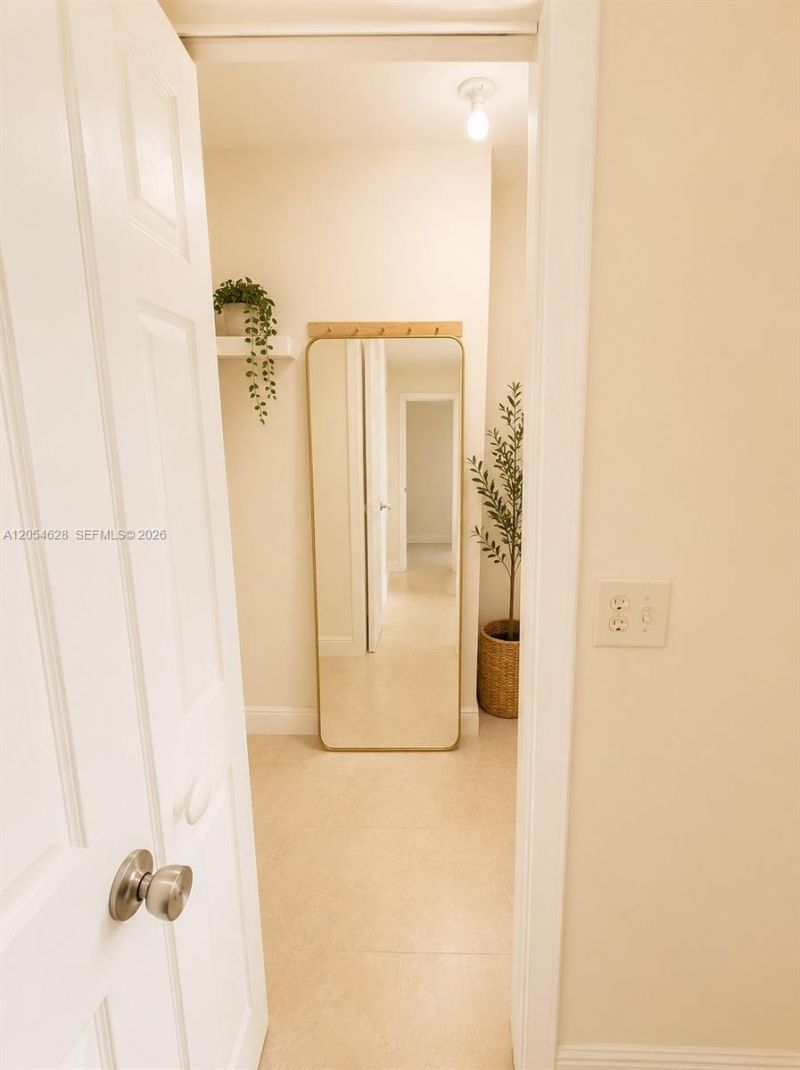 680 Miller Dr , Unit W405, Miami Springs, FL 33166 Photo