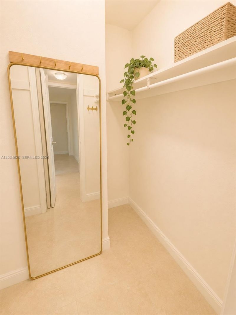 680 Miller Dr , Unit W405, Miami Springs, FL 33166 Photo