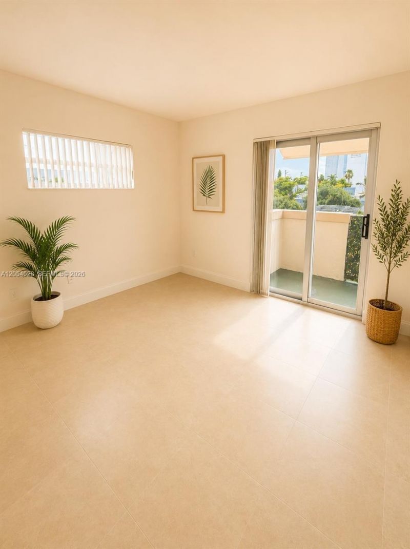 680 Miller Dr , Unit W405, Miami Springs, FL 33166 Photo