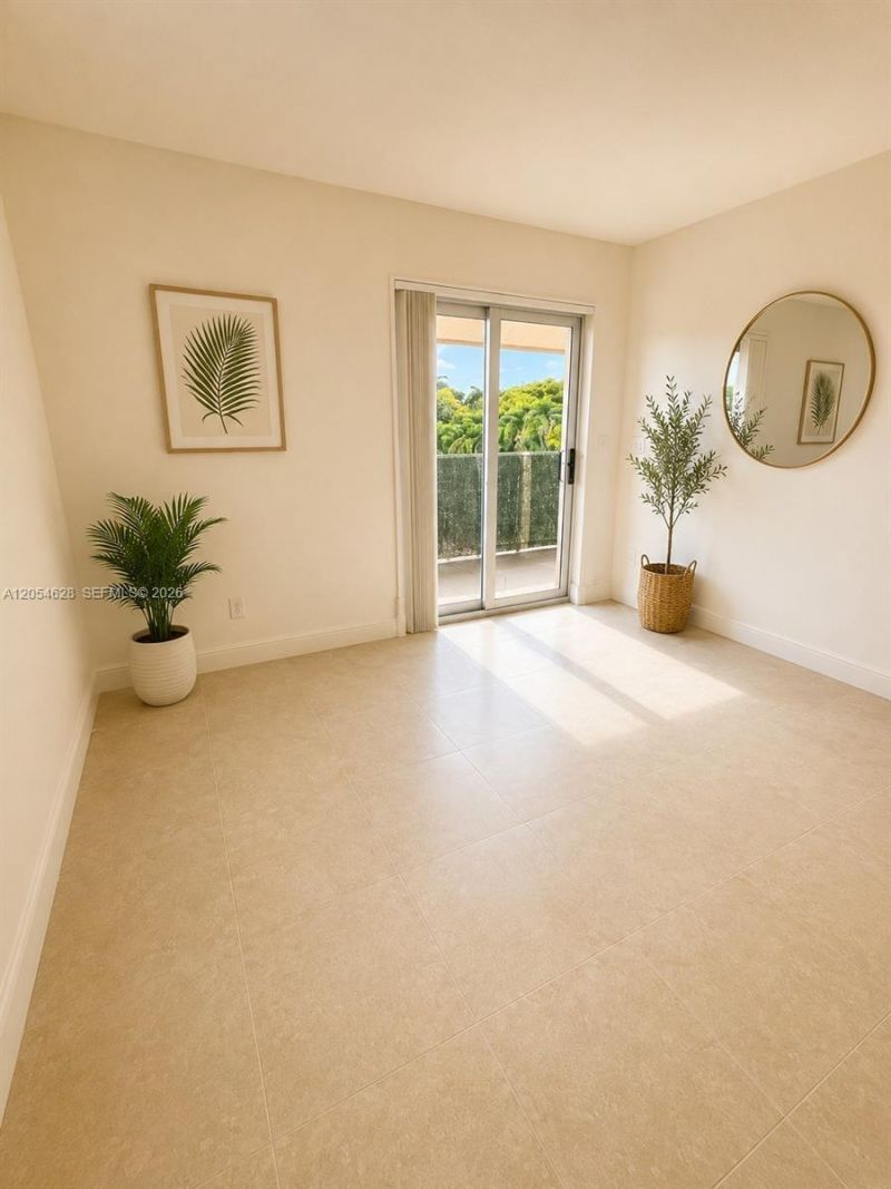 680 Miller Dr , Unit W405, Miami Springs, FL 33166 Photo